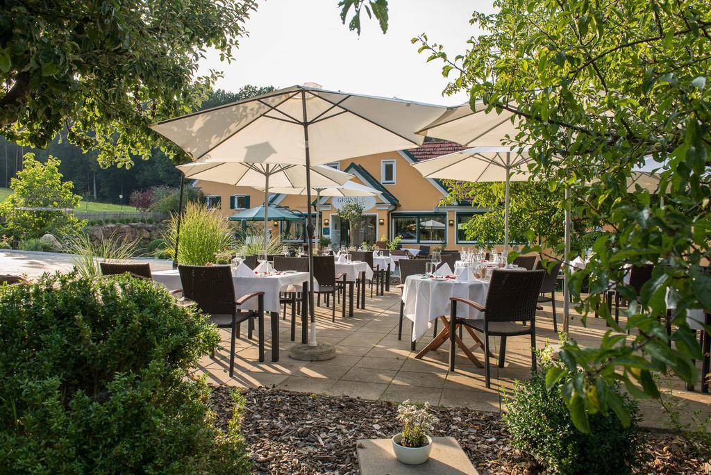 Hotel Restaurant Grune Au ペラウ エクステリア 写真