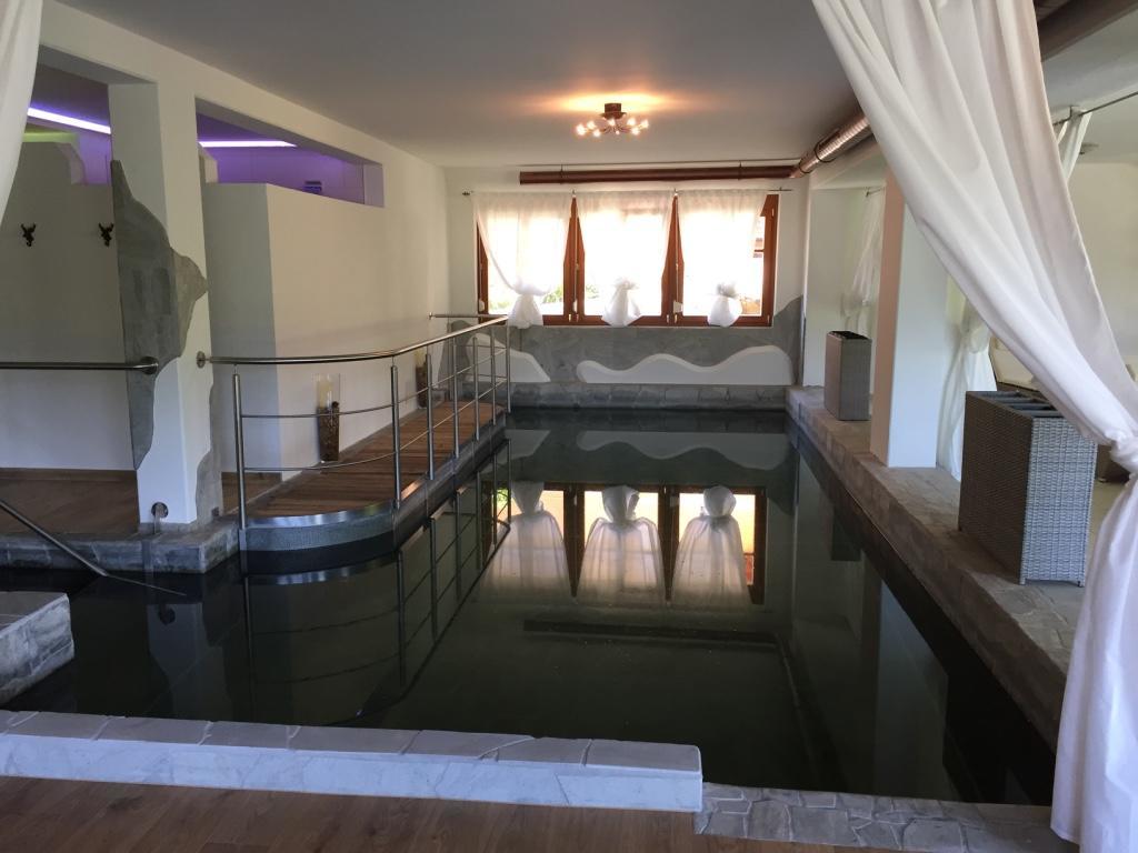 Hotel Restaurant Grune Au ペラウ エクステリア 写真